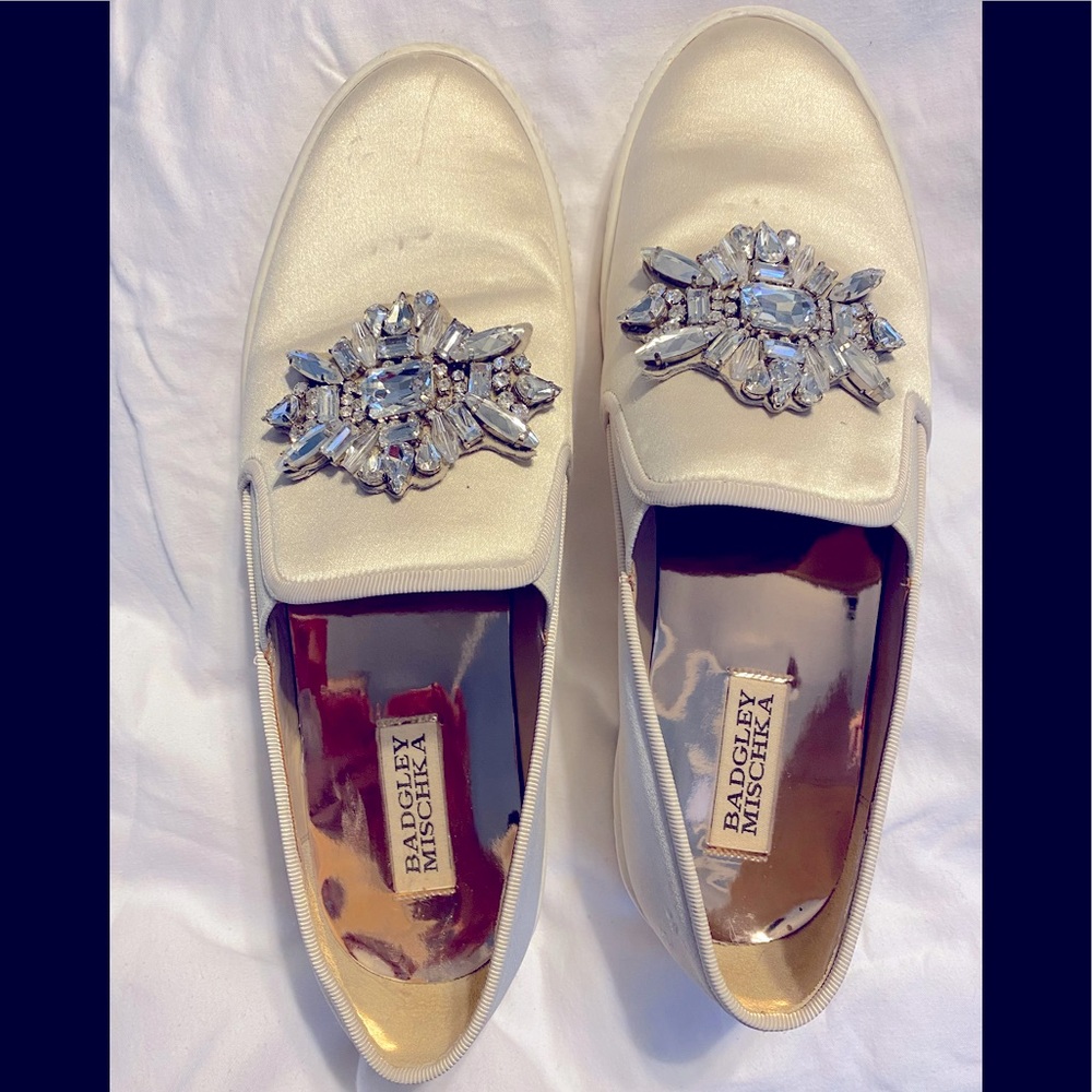 Badgley Mischka Ivory Bejeweled Slip on sz 8.5